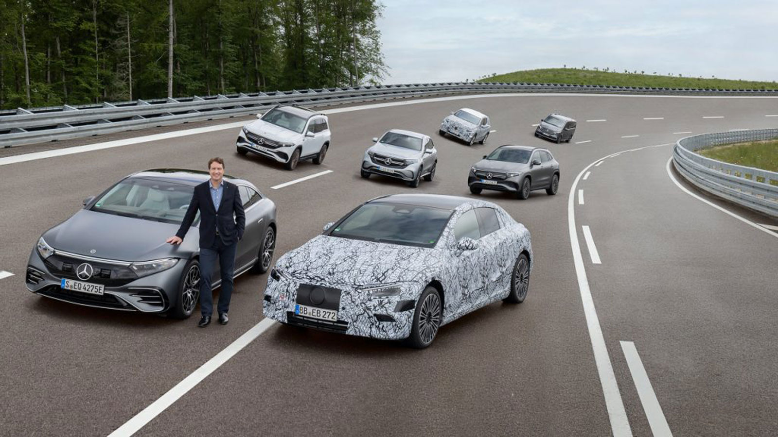 Mercedes: Μία ηλεκτρική έκδοση σε κάθε μοντέλο της από το 2025