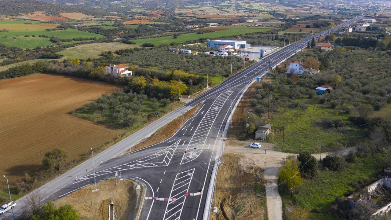 Μετά από 12 χρόνια παραδόθηκε δρόμος στην Ελλάδα 