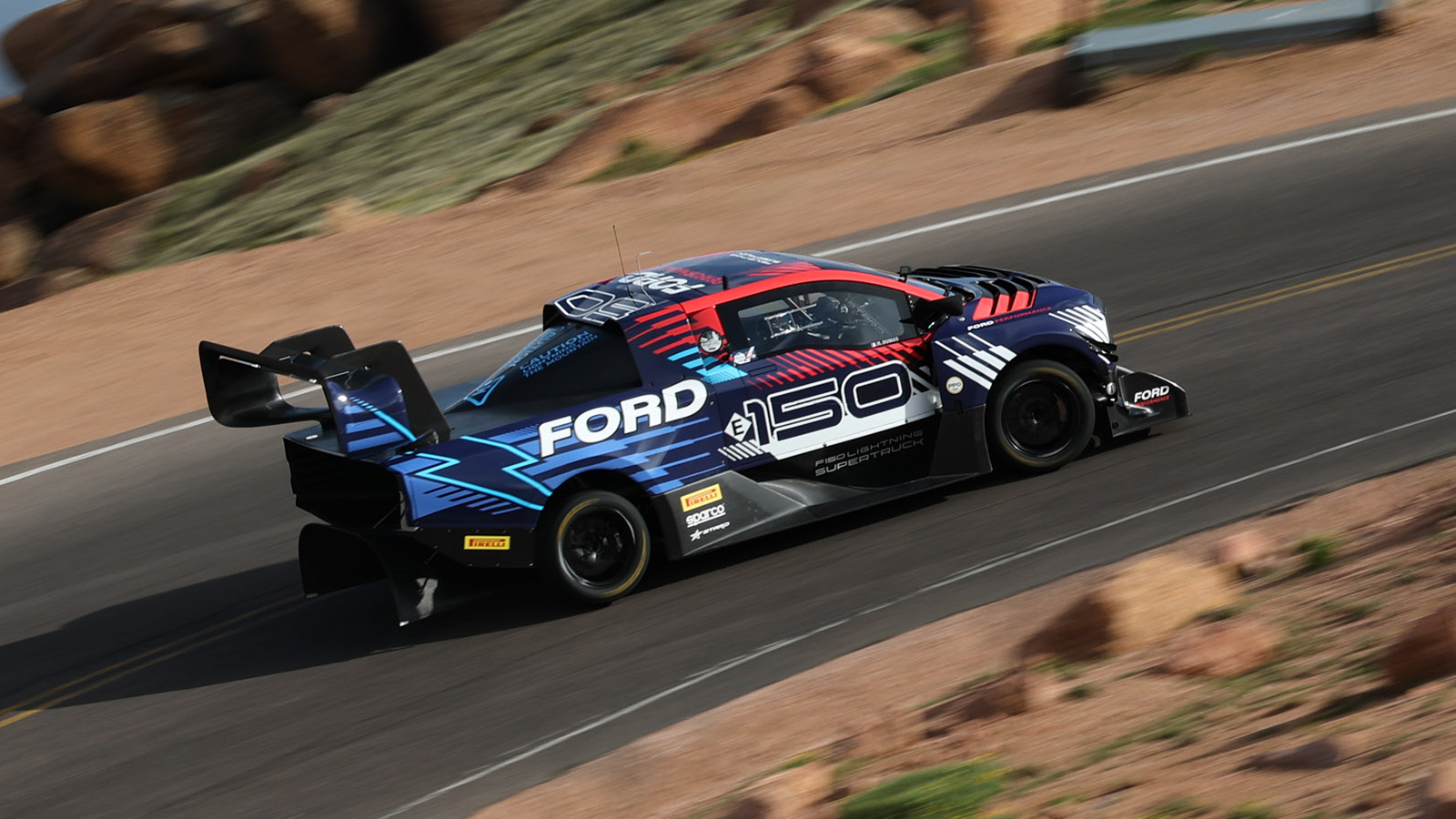 Πήρε τη νίκη στο Pikes Peak το Ford F-150 Lightning SuperTruck