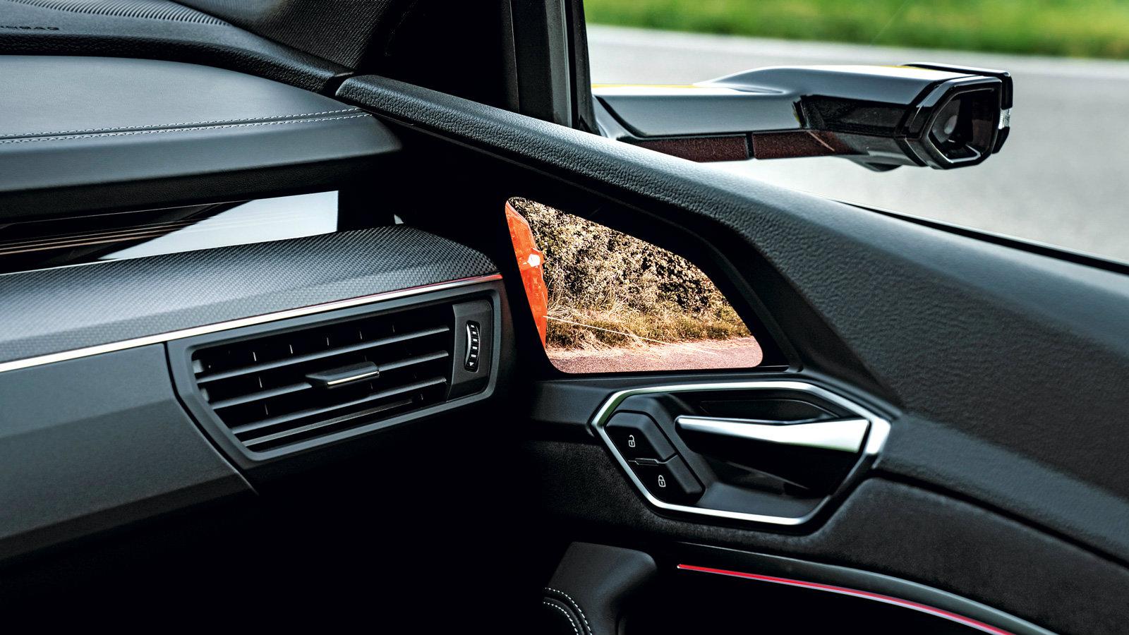 Οδηγούμε το νέο Audi e-tron S Sportback 