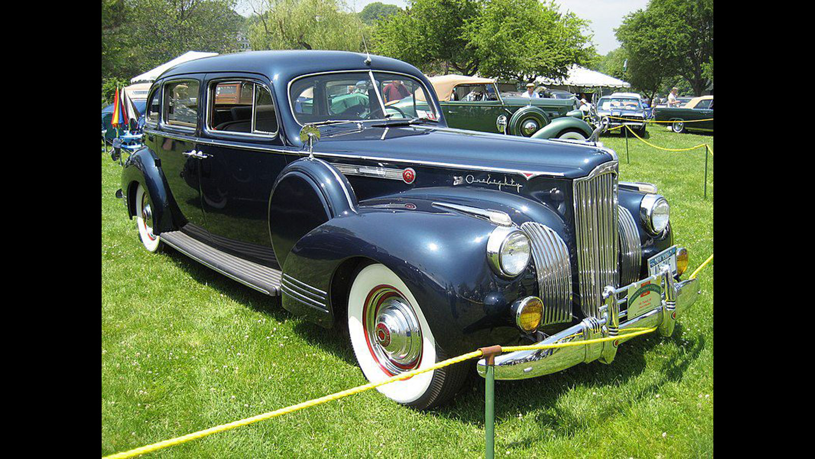 Στο Packard 180 (1940) είδαμε για πρώτη φορά αυτόματο άνοιγμα παραθύρων, βασιζόμενο σε μηχανισμό ηλεκτροϋδραυλικής.