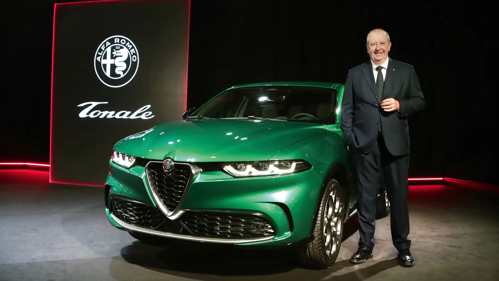 Ο επικεφαλής της Alfa Romeo υπόσχεται ρεκόρ πωλήσεων το 2025!