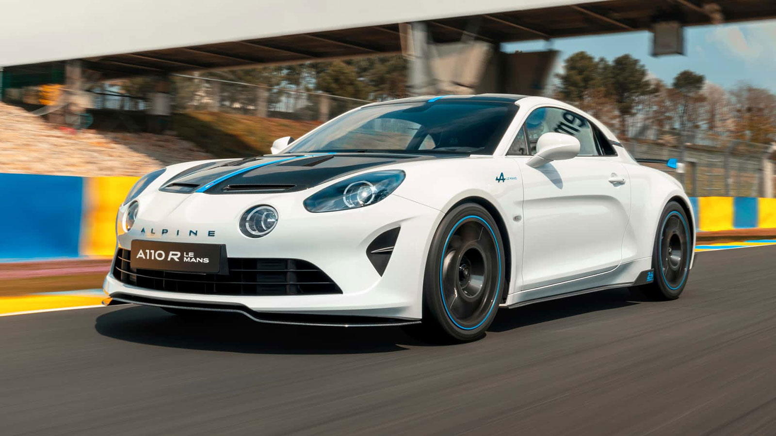 Αυτή η Alpine A110 R τιμάει το Le Mans και κοστίζει ακριβά