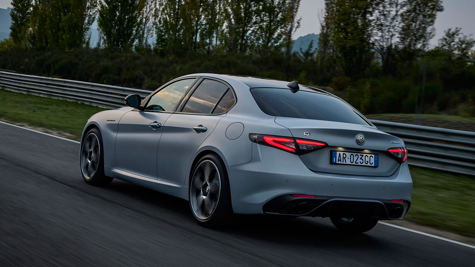 Οι τιμές των ανανεωμένων Alfa Romeo Giulia & Stelvio 