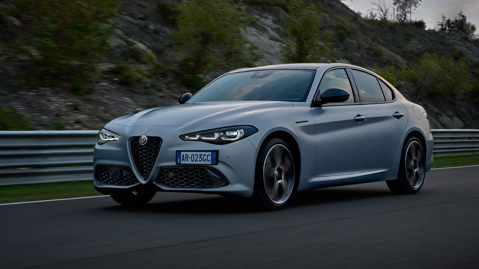 Οι τιμές των ανανεωμένων Alfa Romeo Giulia & Stelvio 