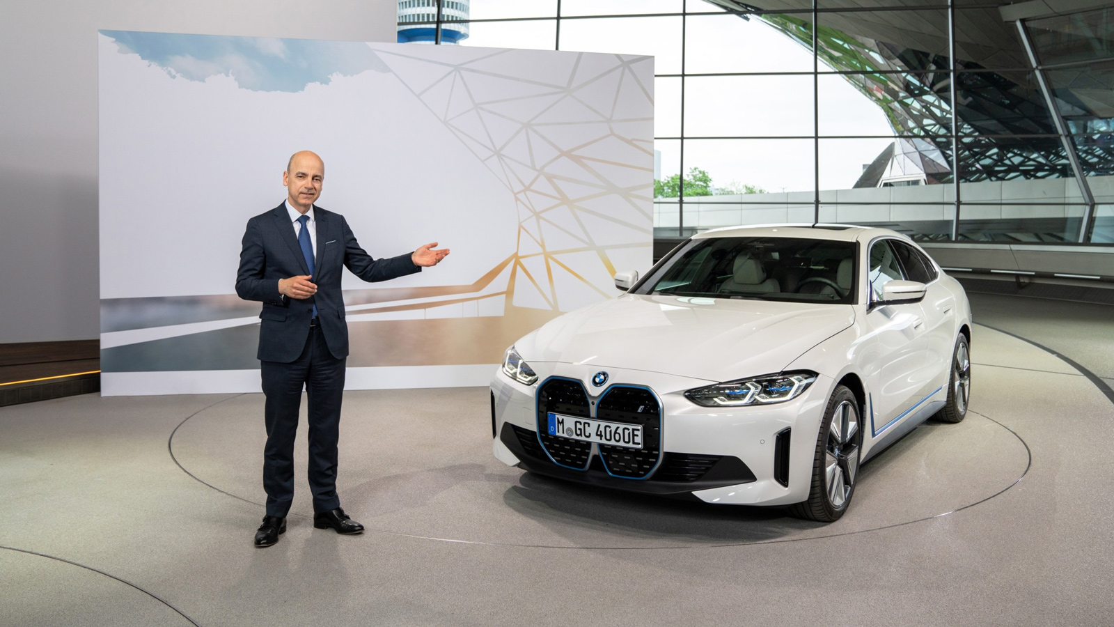 BMW: Πρωταρχικός στόχος η μείωση των ρύπων
