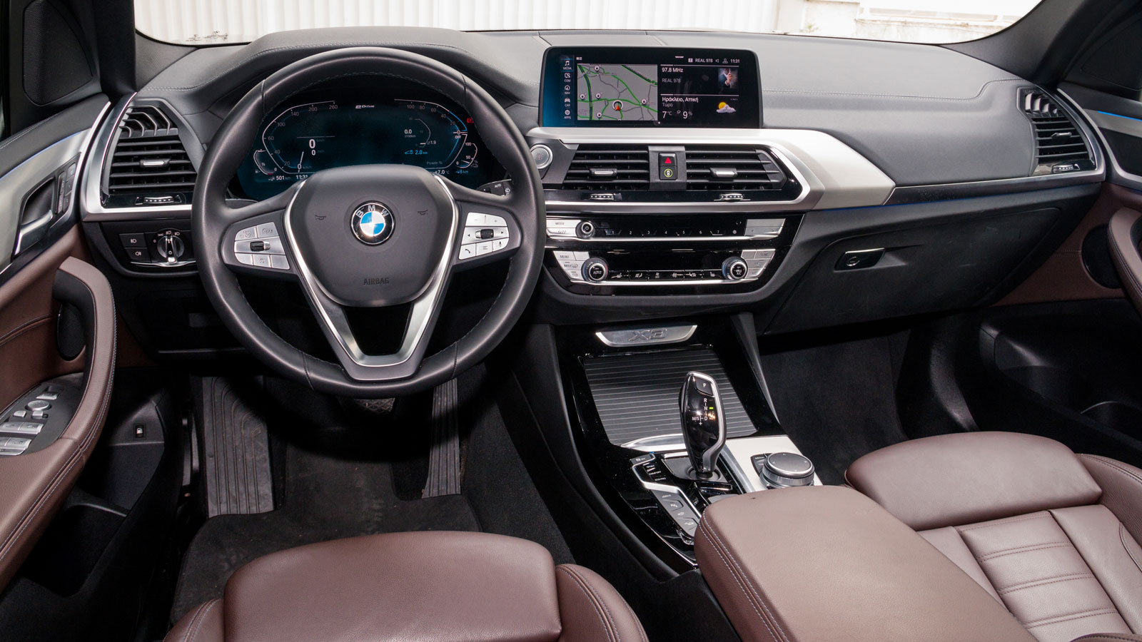 BMW X3 xDrive 30e: 292 ίπποι και 2,5 λίτρα/100 χλμ