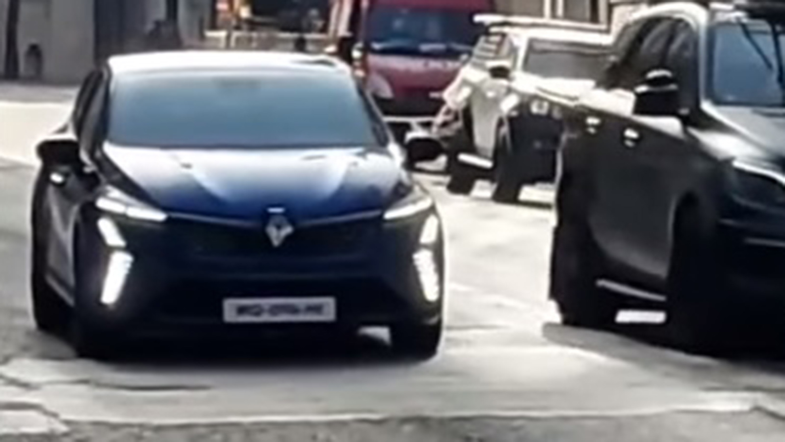 Πρώτες εικόνες του ανανεωμένου Renault Clio