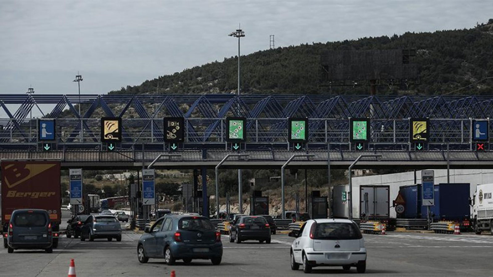 Ανοίγουν οι μπάρες των διοδίων για τις εκλογές