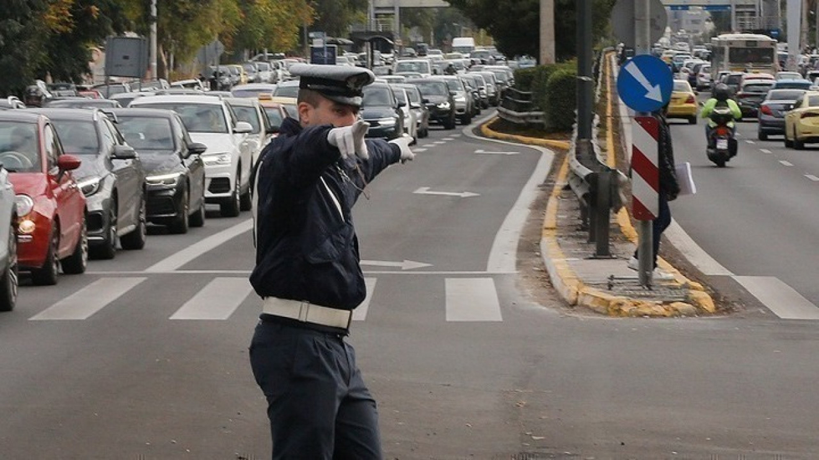 Αυξημένα μέτρα και απαγόρευση κυκλοφορίας στα φορτηγά το τριήμερο της 28ης 