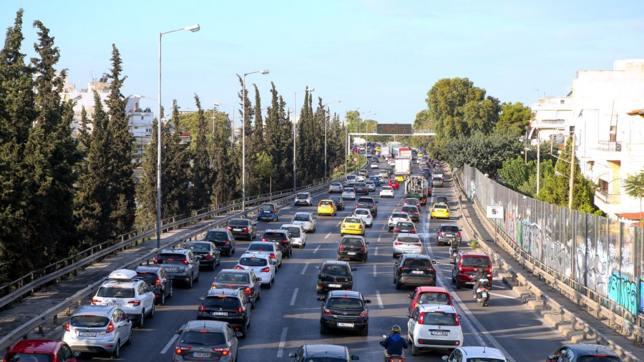 Χάος στον Κηφισό μετά από τροχαίο