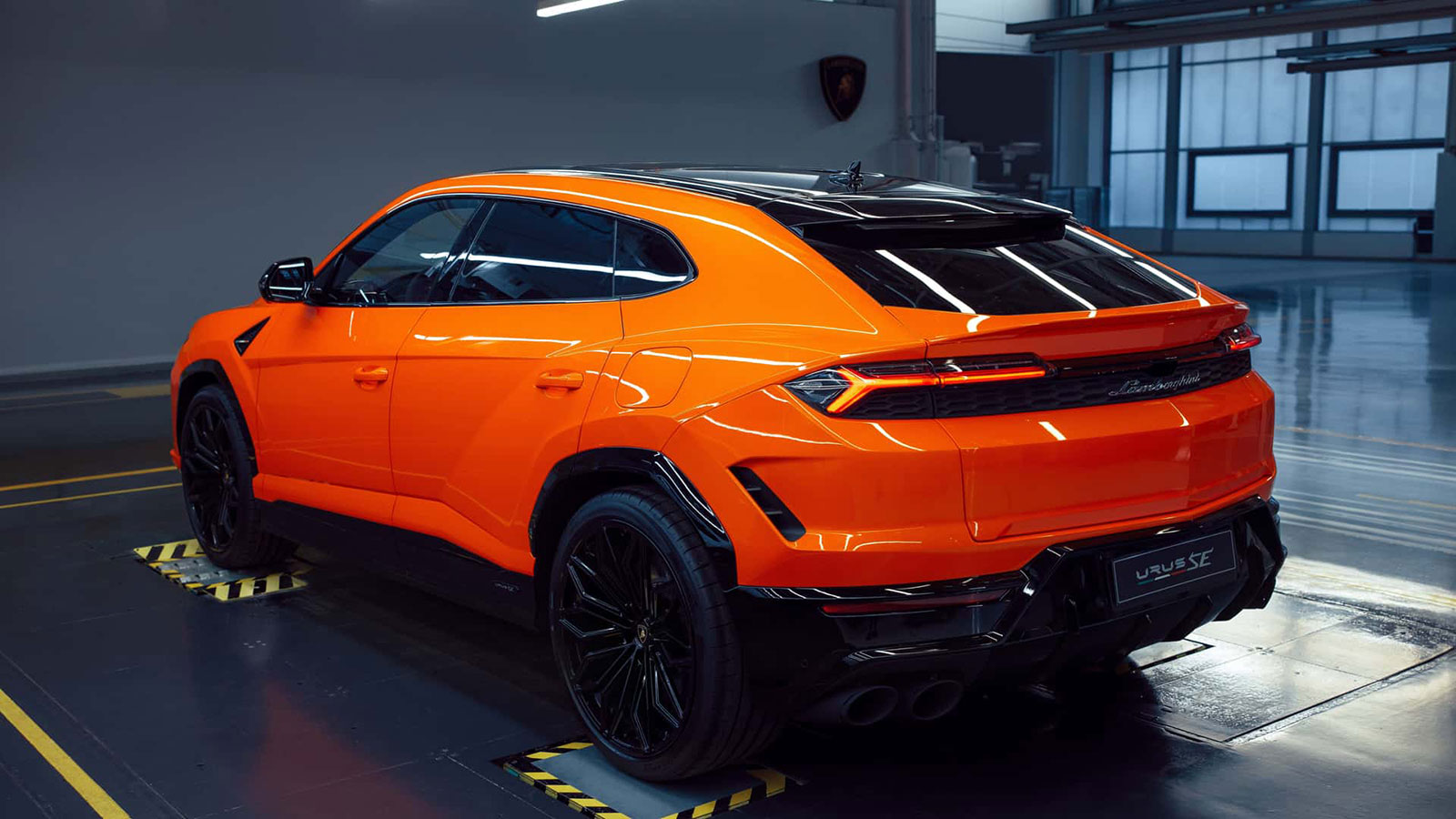 Η ηλεκτροκίνητη Lamborghini Urus SE έφτασε με 800 άλογα!