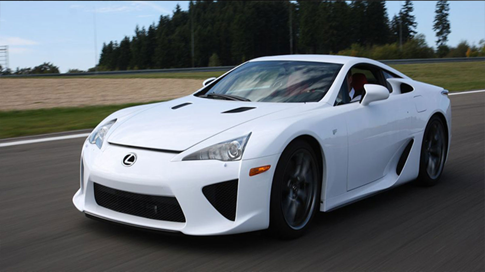 Έρχεται νέα Lexus LFA με 950 ίππους!