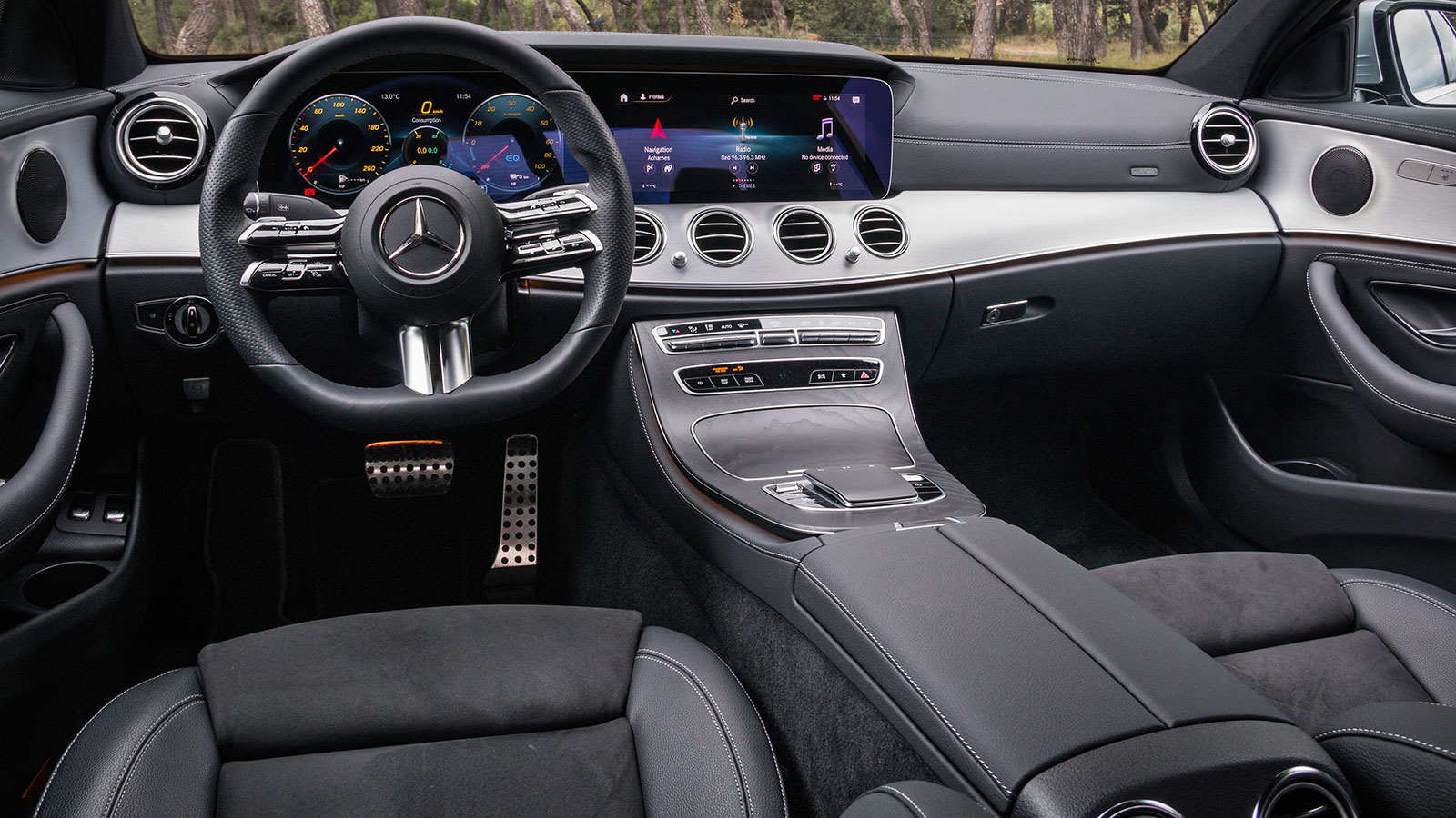 Mercedes E300e: Mε 320 ίππους και χωρίς τέλη κυκλοφορίας