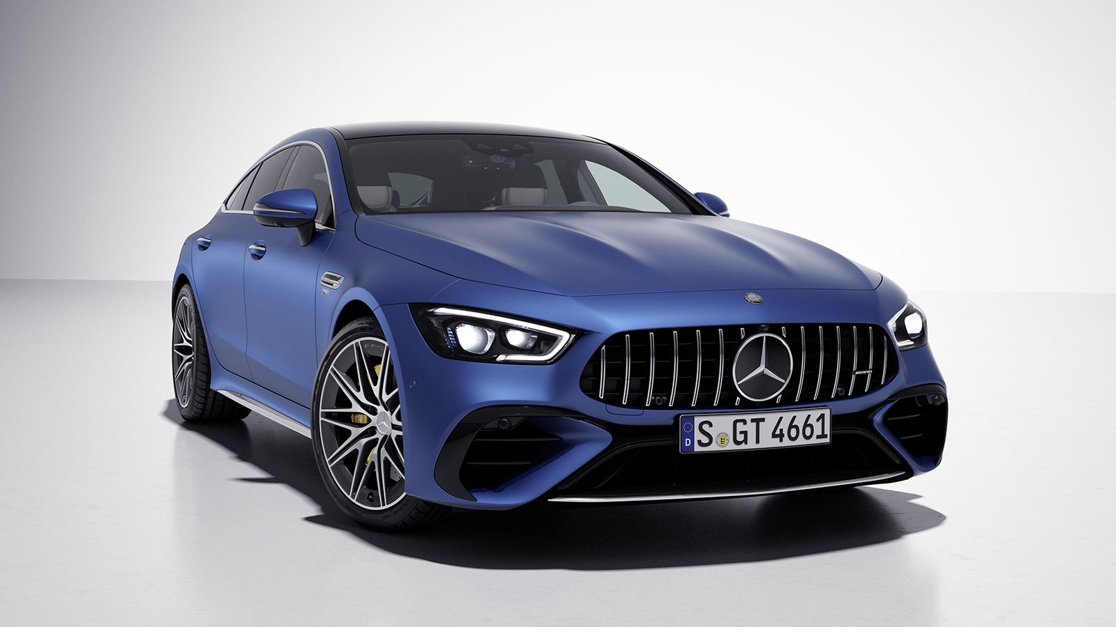 Αναβαθμίστηκαν οι 6κύλινδρες Mercedes-AMG GT 4-Door Coupe