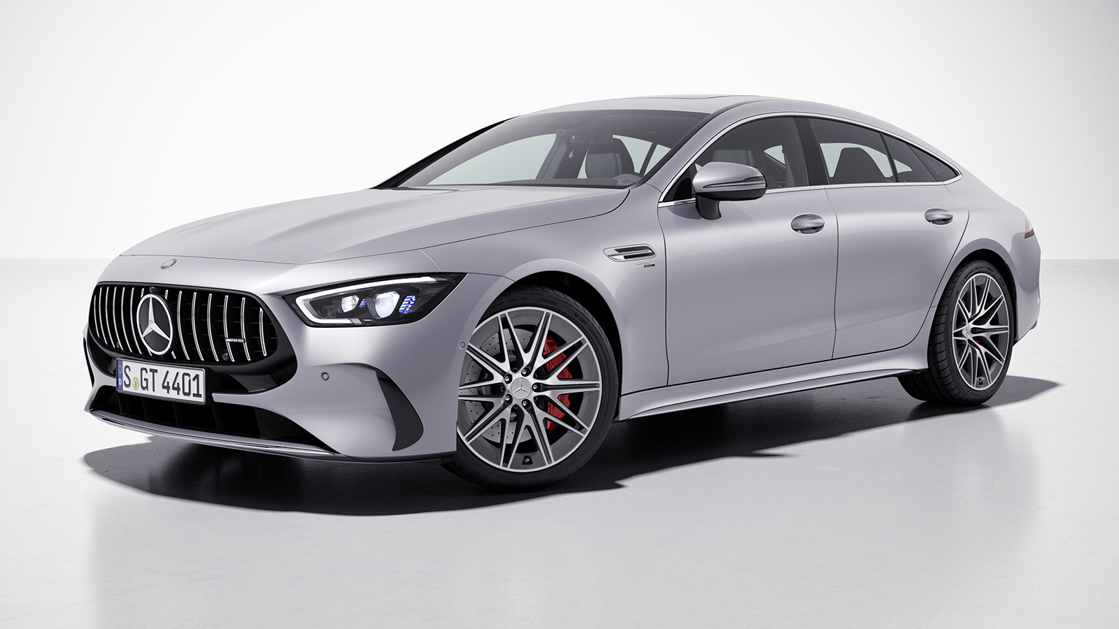 Αναβαθμίστηκαν οι 6κύλινδρες Mercedes-AMG GT 4-Door Coupe