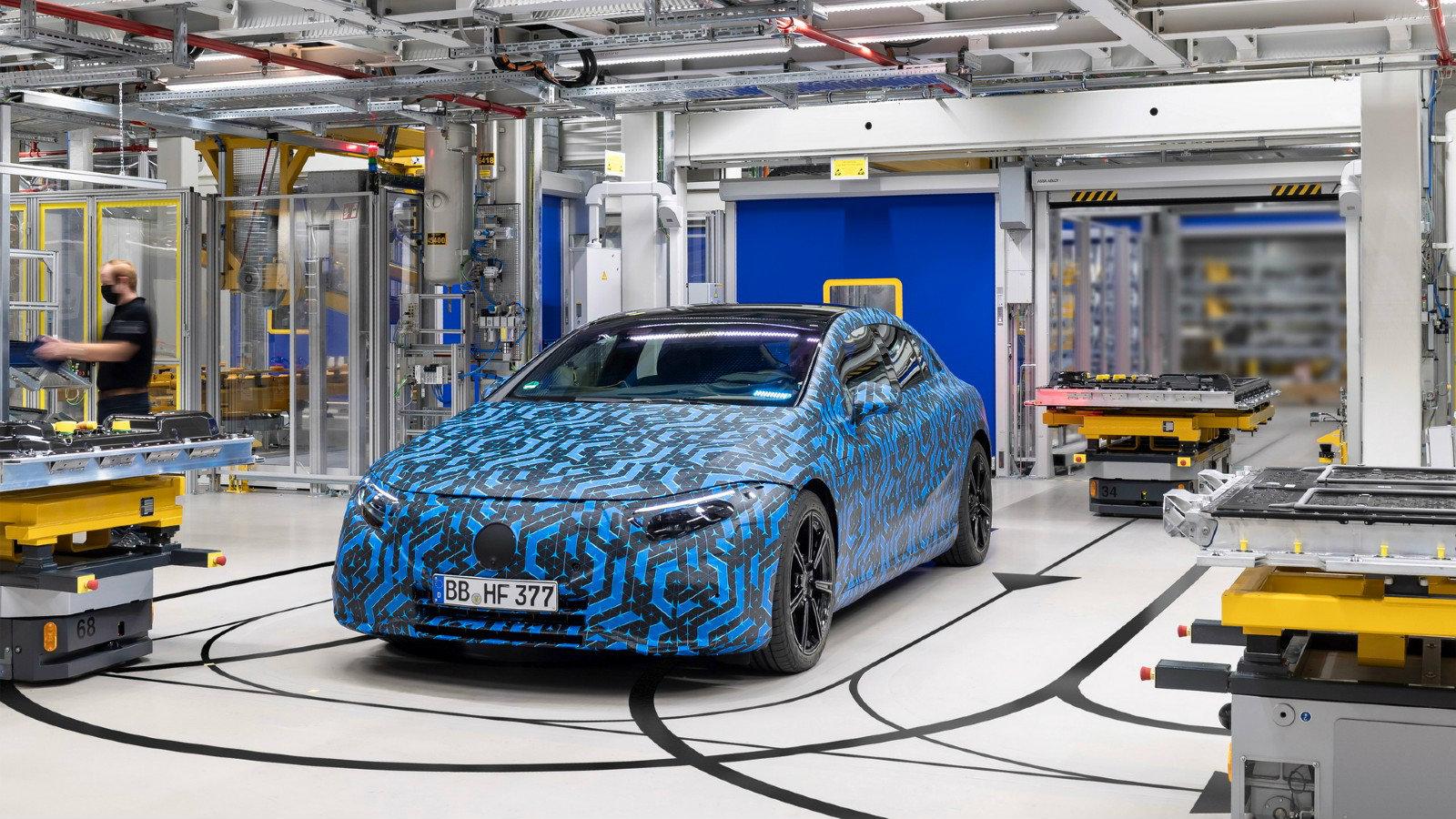 Ξεκινά η παραγωγή έξι νέων ηλεκτρικών Mercedes-EQ