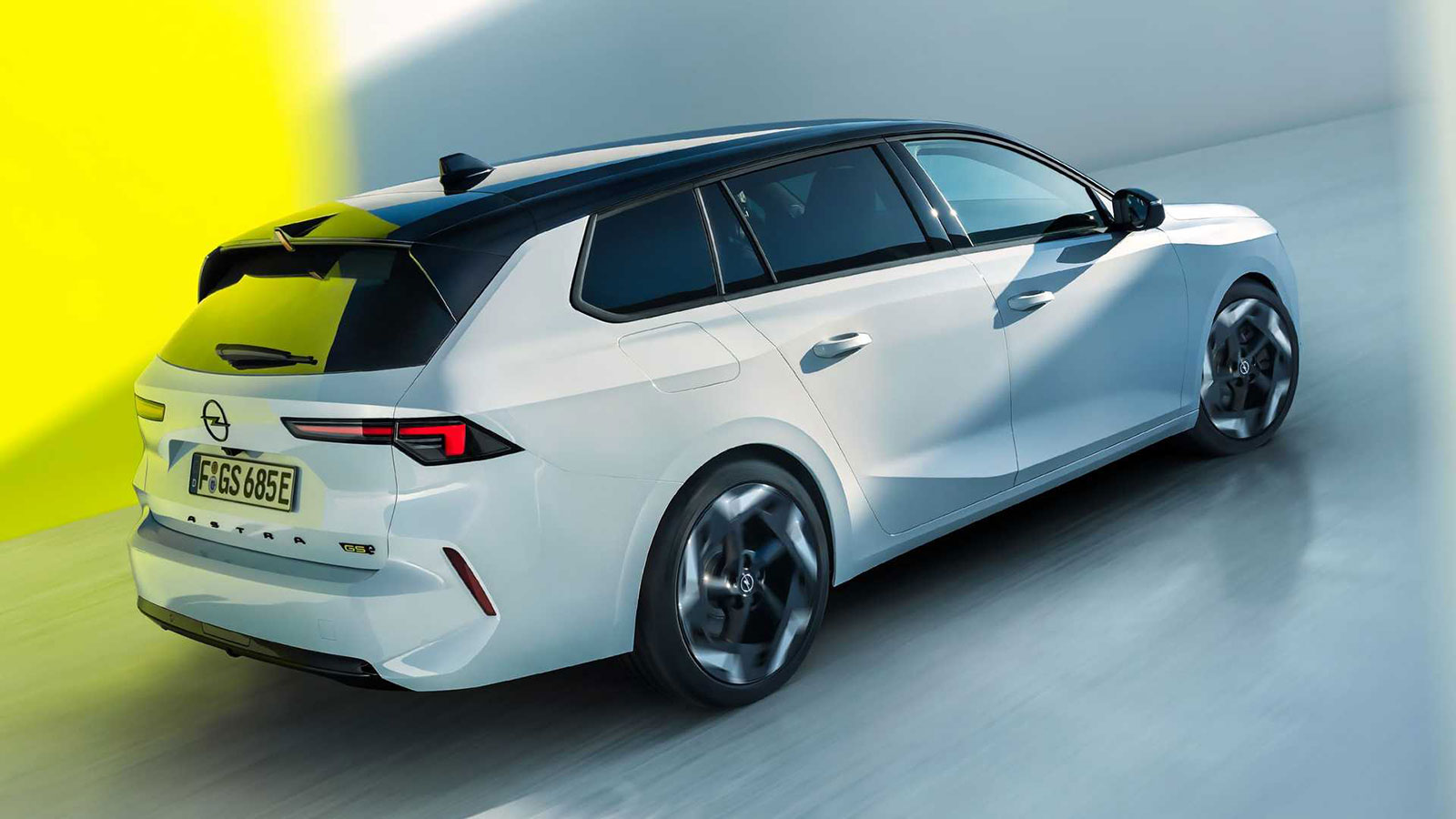 Νέο Opel Astra GSe: Plug-in υβριδικό με 225 ίππους