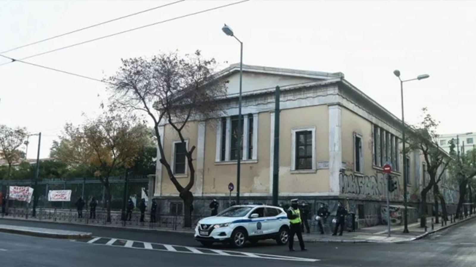 Πολυτεχνείο: Πολλές κυκλοφοριακές ρυθμίσεις - Ποιοι δρόμοι είναι κλειστοί