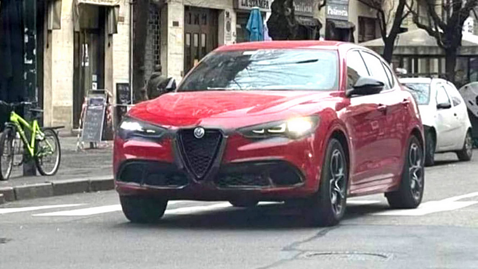 Στα «πράσα» η ανανεωμένη Alfa Romeo Stelvio