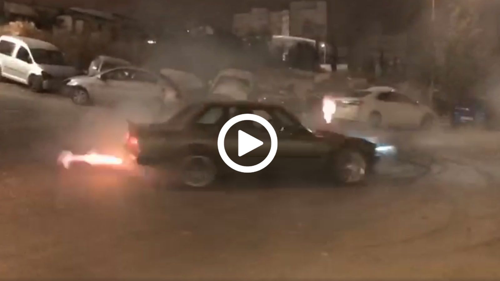 BMW E30 πυροβολεί αδιαλήπτως [video]