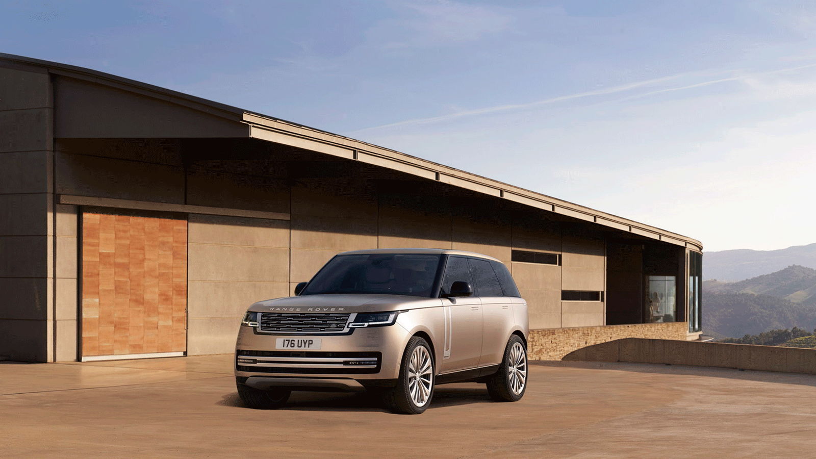 Παρουσιάστηκε το νέο Land Rover Range Rover