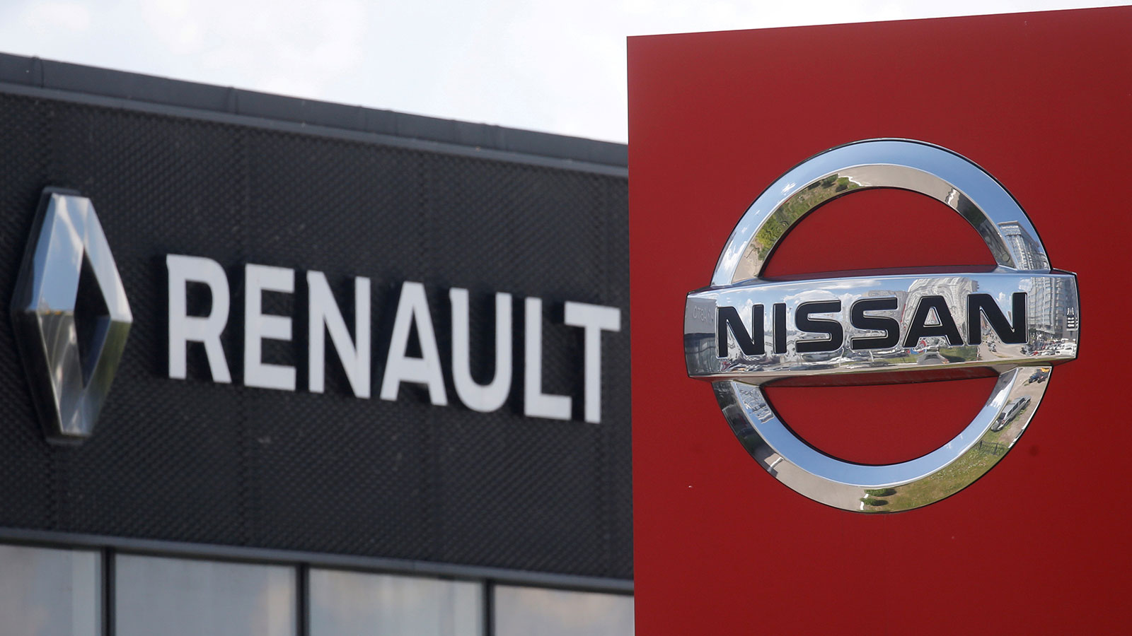 Επενδύει στην επιχείρηση ηλεκτρικών της Renault η Nissan