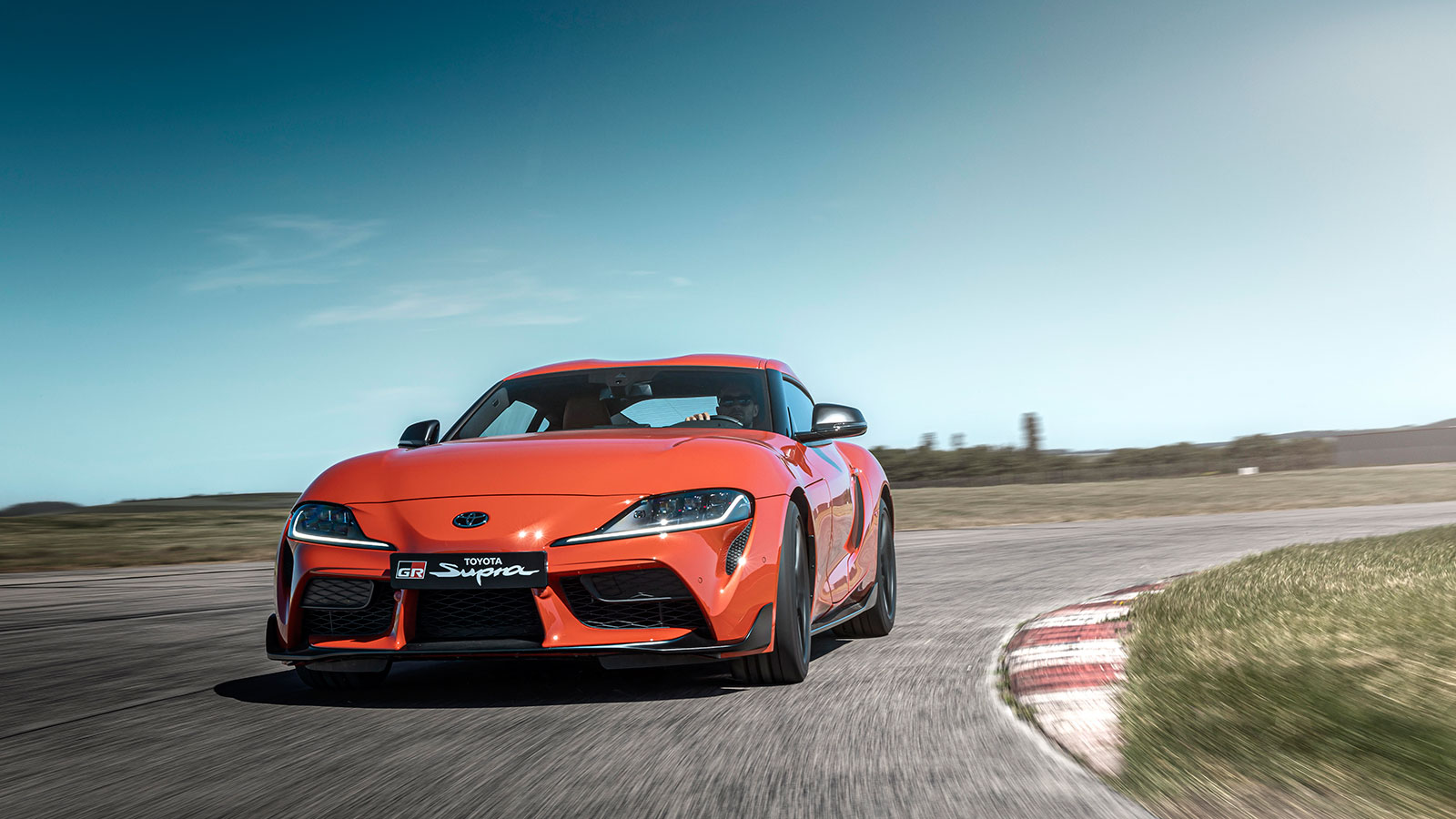 Toyota: Ειδική έκδοση της GR Supra τιμάει την αγωνιστική GT4