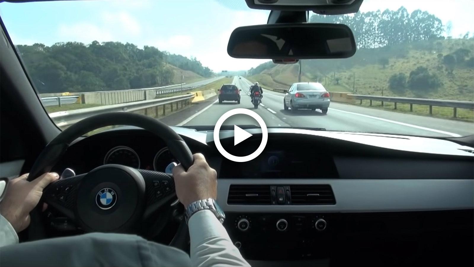 VIDEO: Οδηγός με BMW γίνεται επικίνδυνος γιατί τον προσπέρασαν