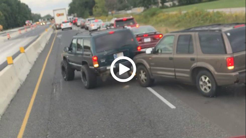 2 SUV έκαναν ring τον δρόμο [video]