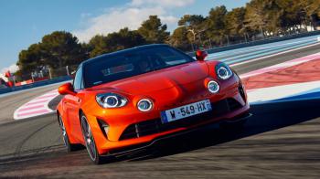 Φινάλε για το Alpine A110 με βενζίνη, έρχεται ηλεκτρικό! Φινάλε για το Alpine A110 με βενζίνη, έρχεται ηλεκτρικό!