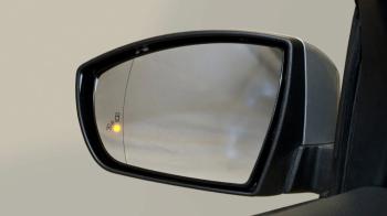 Τι κάνει το λαμπάκι που ανάβει στον πλαϊνό καθρέπτη; Τι κάνει το λαμπάκι που ανάβει στον πλαϊνό καθρέπτη;