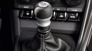 Η Subaru ρωτάει το κοινό της εάν θέλει SUV με χειροκίνητο κιβώτιο! Η Subaru ρωτάει το κοινό της εάν θέλει SUV με χειροκίνητο κιβώτιο!