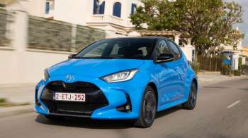 Ανανεωμένο Toyota Yaris: Με κατανάλωση 4,6 λτ./100 χλμ. & 130 άλογα Ανανεωμένο Toyota Yaris: Με κατανάλωση 4,6 λτ./100 χλμ. & 130 άλογα