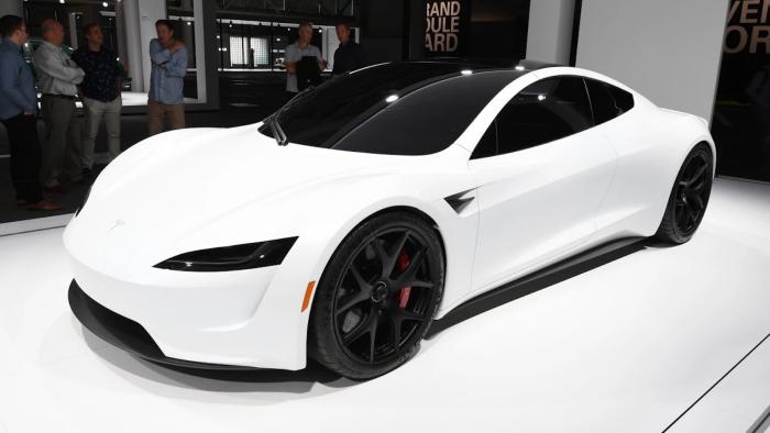 Tesla Roadster: Το ηλεκτρικό supercar των 1.000 χιλιομέτρων αποκαλύπτεται επιτέλους τον Απρίλιο Tesla Roadster: Το ηλεκτρικό supercar των 1.000 χιλιομέτρων αποκαλύπτεται επιτέλους τον Απρίλιο