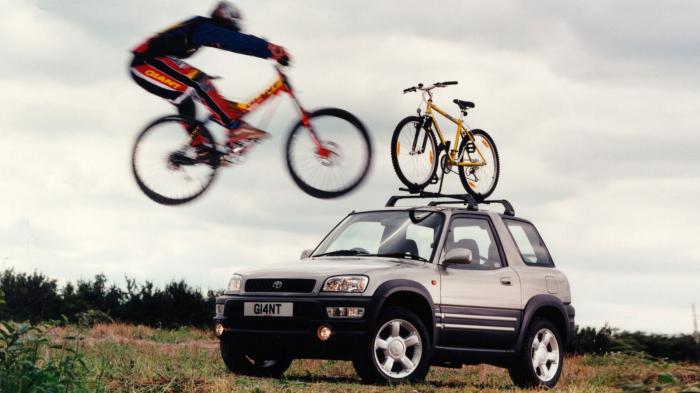 Toyota RAV4: Ο πρωτοπόρος των μικρομεσαίων SUV Toyota RAV4: Ο πρωτοπόρος των μικρομεσαίων SUV