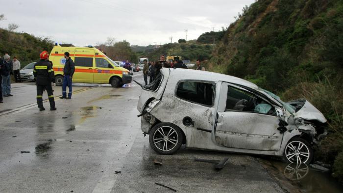 Ακάθεκτοι και πιστοί πελάτες της Τροχαίας οι Έλληνες