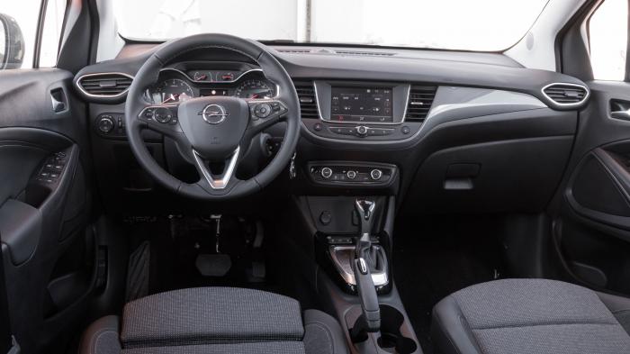 Το Opel Crossland διαθέτει σύγχρονο και πρακτικό εσωτερικό με «έξυπνους» χώρους