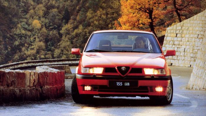 Τα «όπλα» της Alfa Romeo 155 που την έκαναν να ξεχωρίζει