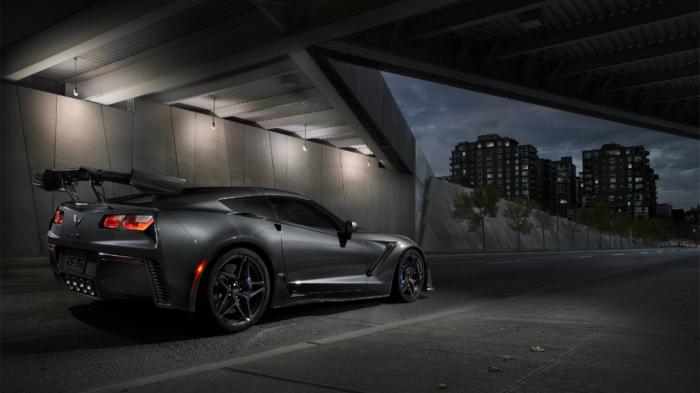 Ο 6,2 λτ. V8 κινητήρας της νέας Chevrolet Corvette ZR1 μπορεί να μην είναι ο διπλός turbo που πολλοί περίμεναν ωστόσο οι μηχανικοί της μάρκας ήξεραν ότι πρόκειται για ένα ιδιαίτερο μοτέρ.