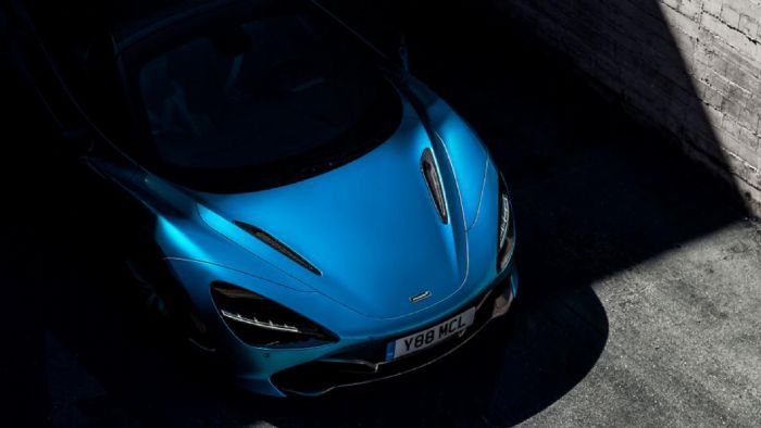 Η τιμή της 720S Spider αναμένεται να ξεπερνά τις 200.000 ευρώ.