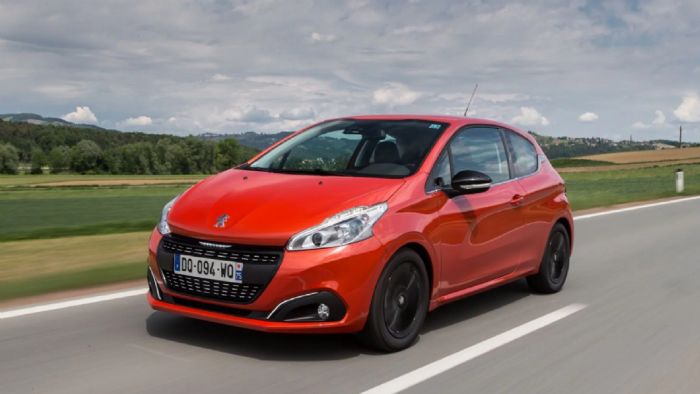 Η 3θυρη έκδοση του Peugeot 208 είναι πολύ πιθανό να «κοπεί» από την μάρκα μέσα στις επόμενες εβδομάδες.
