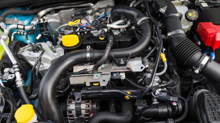 Ο turbo τρικύλινδρος κινητήρας 1 λίτρου του Renault Clio έχει ιπποδύναμη 91 PS και μικτή κατανάλωση 6,2 λτ/100 χλμ
