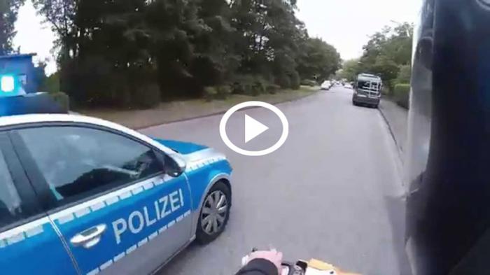 Αστυνομικοί κυνήγησαν αλλά απέτυχαν να σταματήσουν scooterάκι [video]