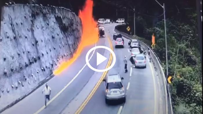 Βυτιοφόρο ανοίγει την πόρτα της Κολάσεως [video]