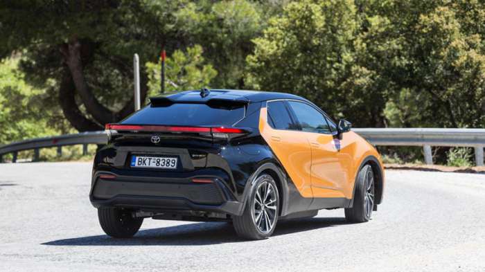 Toyota C-HR. Τι βαθμό παίρνει σε κατανάλωση, χώρους, επιδόσεις, εγγυήσεις.