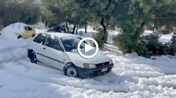 Ελληνικό Starlet κάνει πλάκα μέσα στα χιόνια [video]