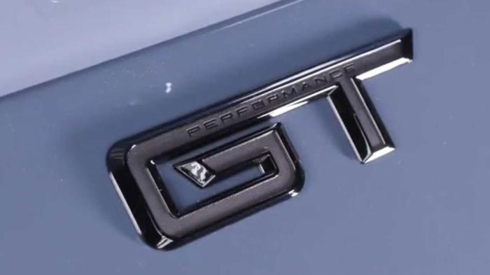 Ford: Αποκαλύπτει σιγά-σιγά τη νέα Mustang GT Performance 
