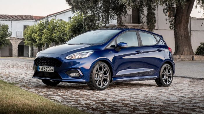 Η Ford αυξάνει την παραγωγή του νέου Fiesta στην Ευρώπη, ώστε να είναι σε θέση να ικανοποιήσει τη ζήτηση. Αυτό μεταφράζεται σε 100 επιπλέον αυτοκίνητα κάθε μέρα, τα οποία θα βγαίνουν από το εργοστάσιο