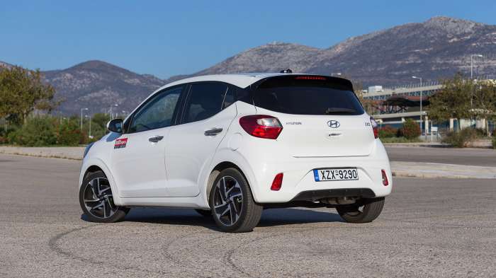 Hyundai I10 VS Toyota Aygo X Βαθμολογίες. Ποιο είναι καλύτερο σε κατανάλωση, χώρους, επιδόσεις, εγγυήσεις.